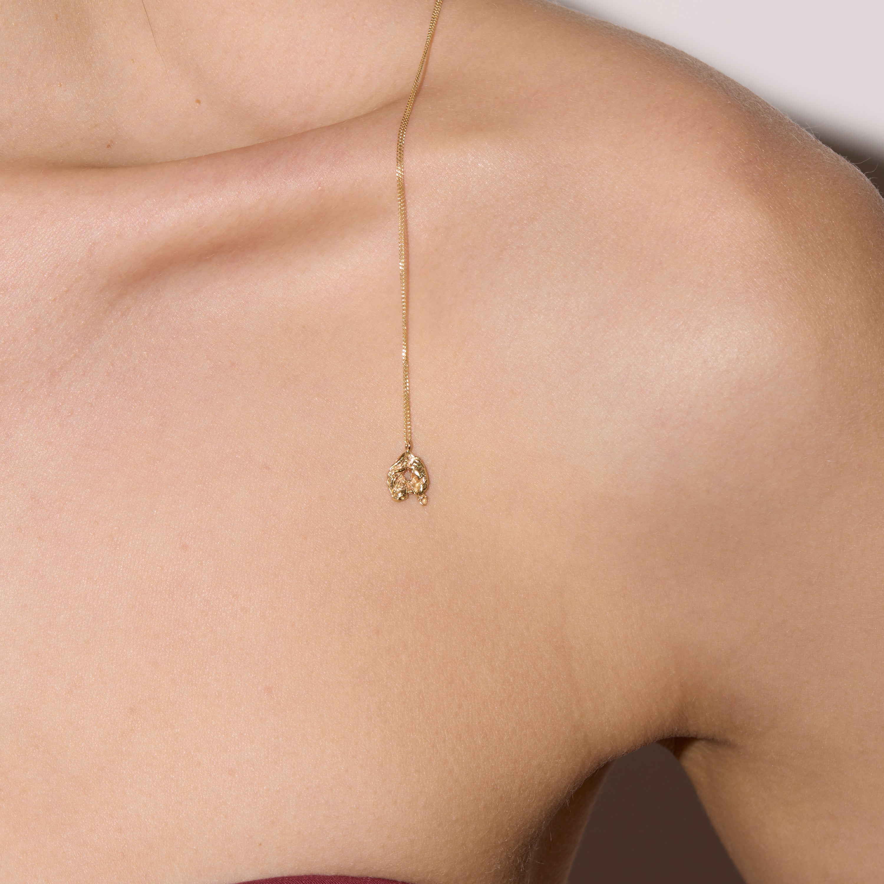 Q Mini Alphabet Gold Necklace