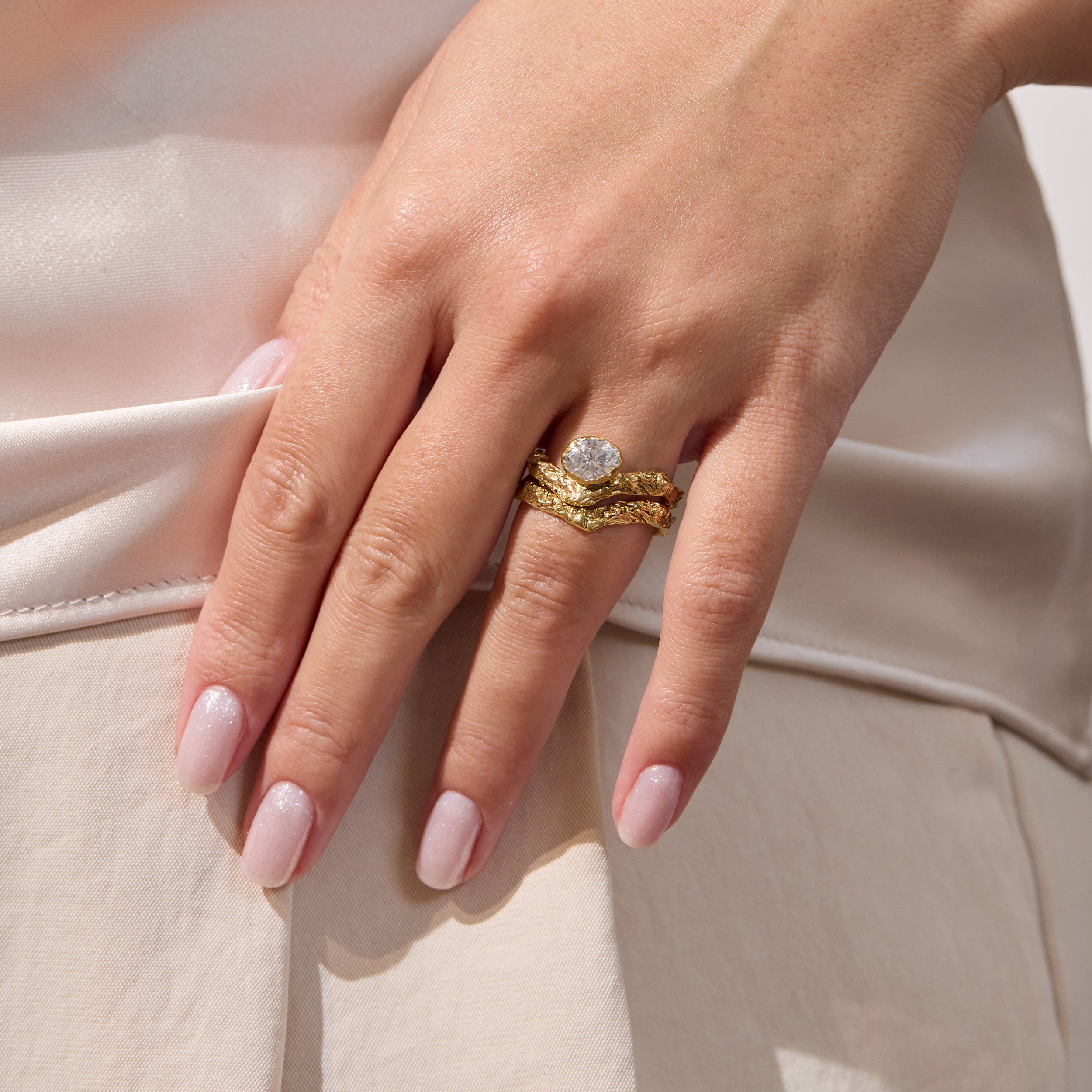 Azio Wedding Ring