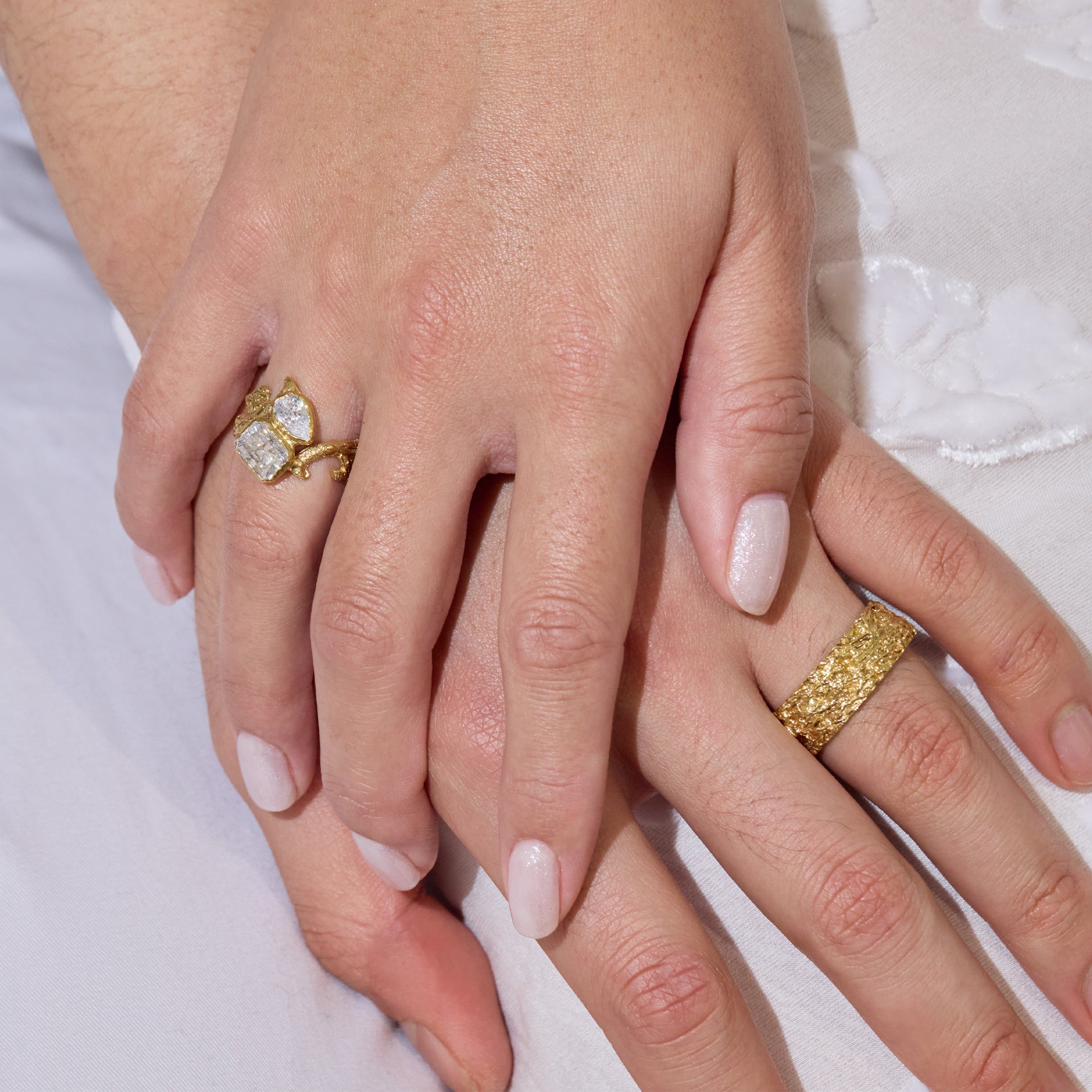 Etto Wedding Ring