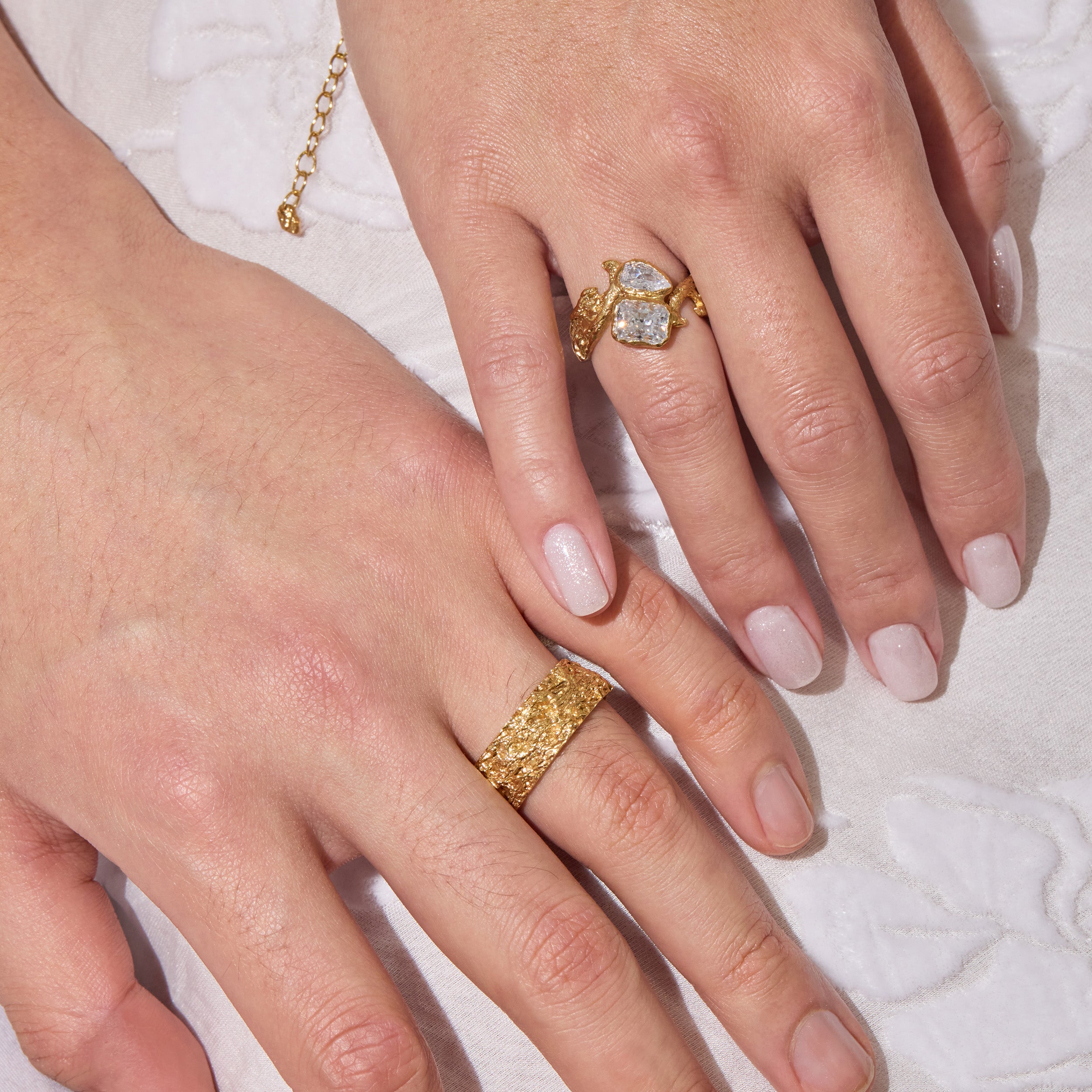 Etto Wedding Ring