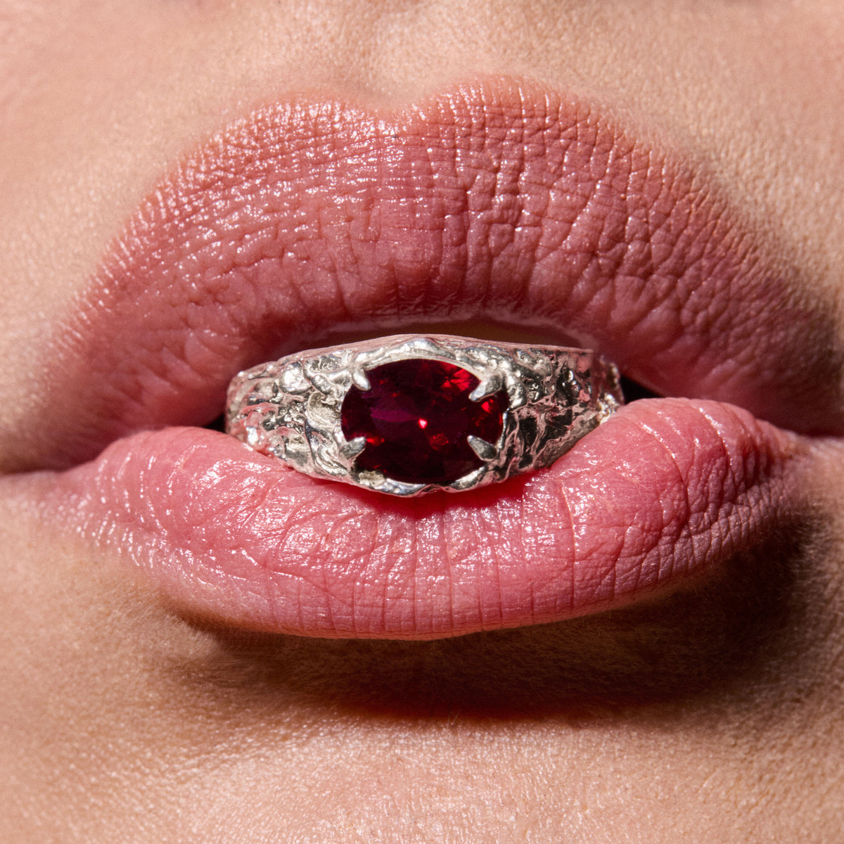 Ita Ruby Argenti Ring