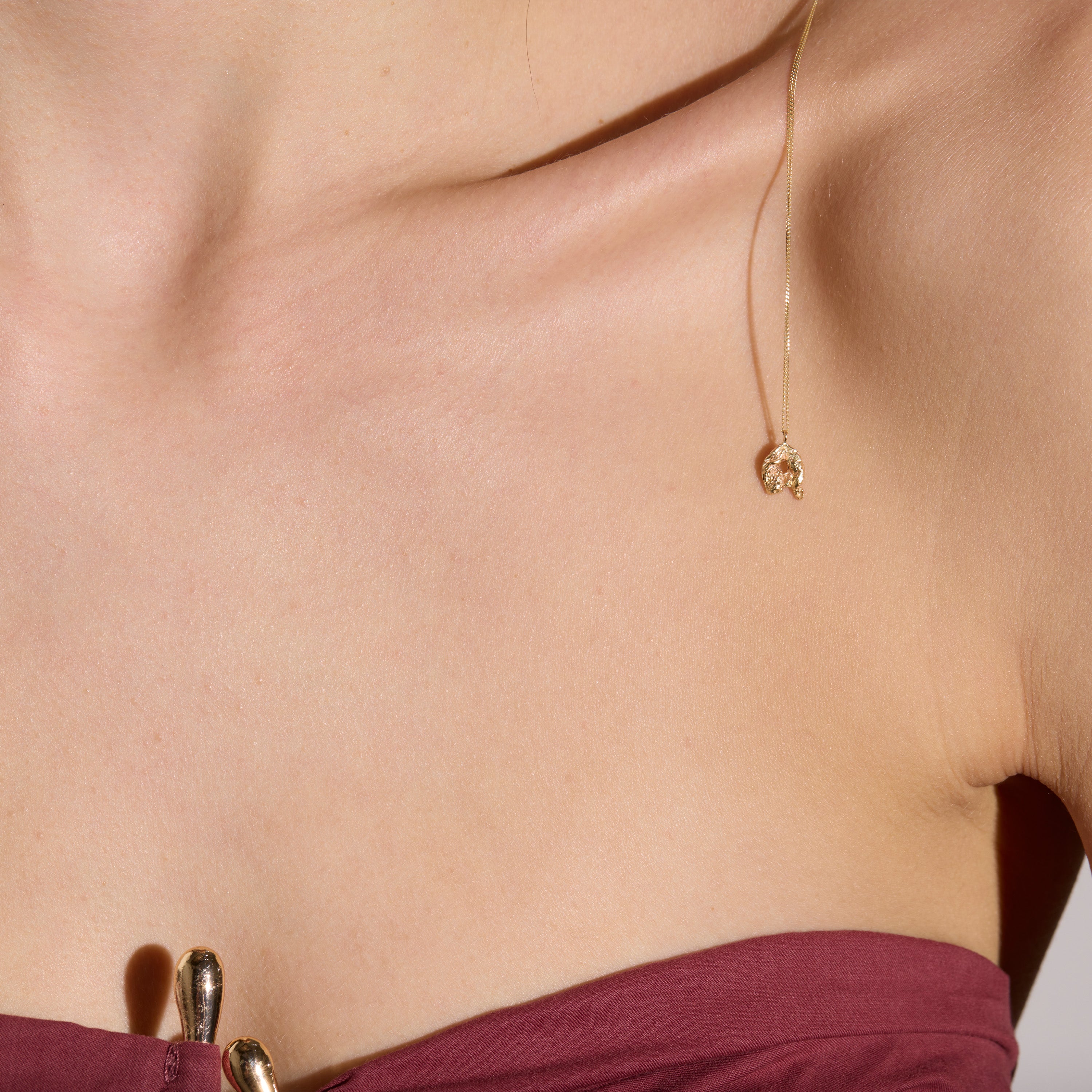 Q Mini Alphabet Gold Necklace